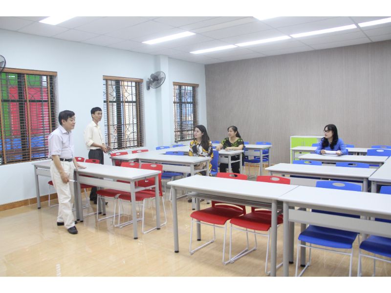 Vào lớp 10 - chọn trường nào cho con?